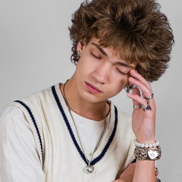 Meet your Posher, Brendan - Picture 1 of 1